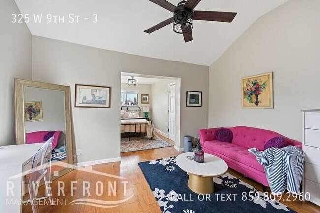 Building Photo - 325 W 9th St