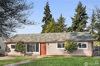 Building Photo - 5Bd/2Ba Shoreline House