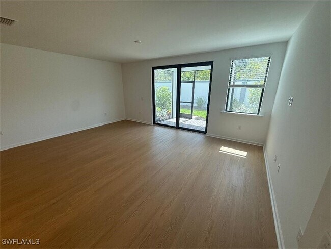 Building Photo - 27857 Solis Grande Dr