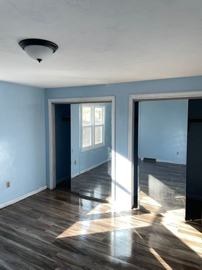 Building Photo - 34 Lawn St