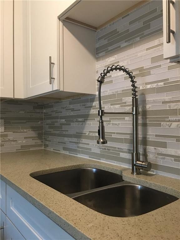 Building Photo - 700 Tam O Shanter Dr