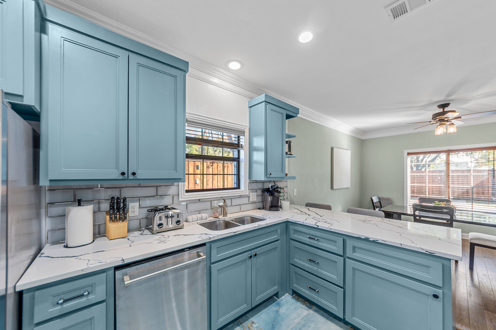 Building Photo - 3316 Inwood Rd