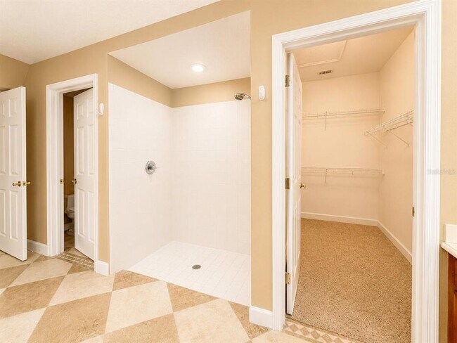Building Photo - 8650 Tara Oaks Ct