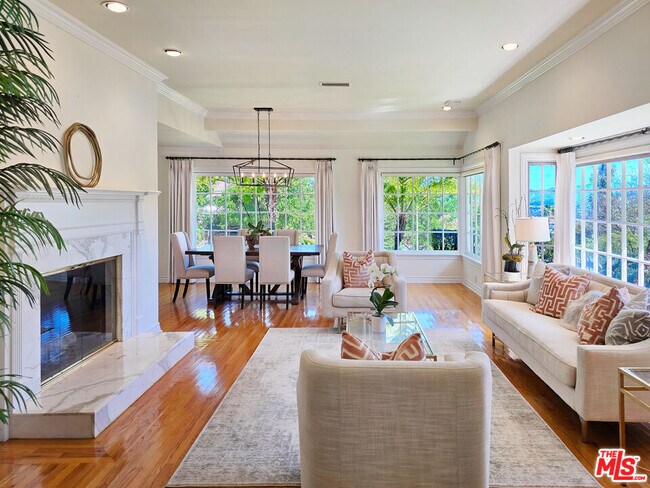 Building Photo - 3690 Crownridge Dr