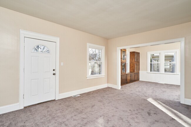 Building Photo - Large Firestone 4 Bed Brick Home