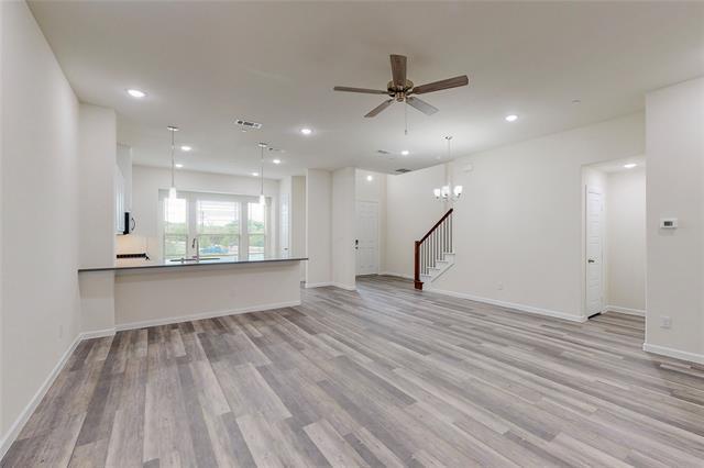 Building Photo - 16062 Doe Lk Dr