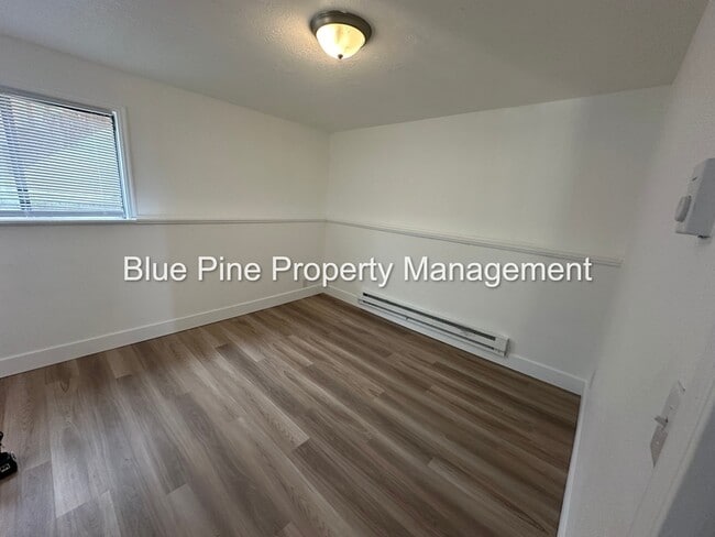 Building Photo - 1222 Holman Ave