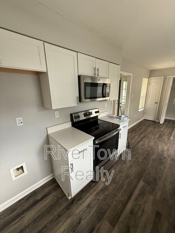 Building Photo - 4625 Crestfield Rd