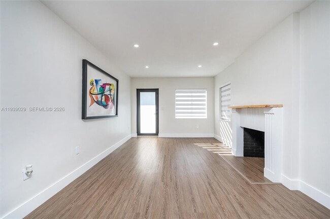 Building Photo - 3077 SW 5th St