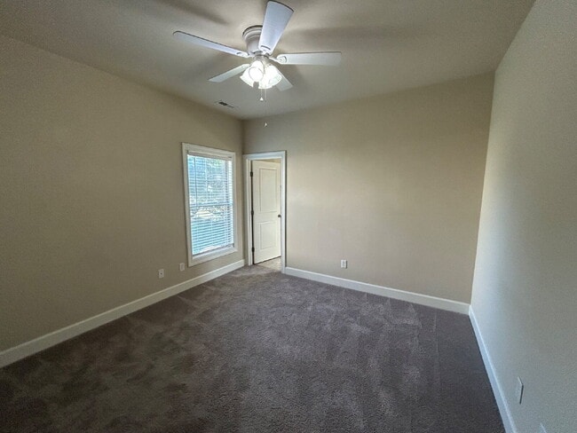 Building Photo - 2BD 2BA Duplex Unit Cooper Square