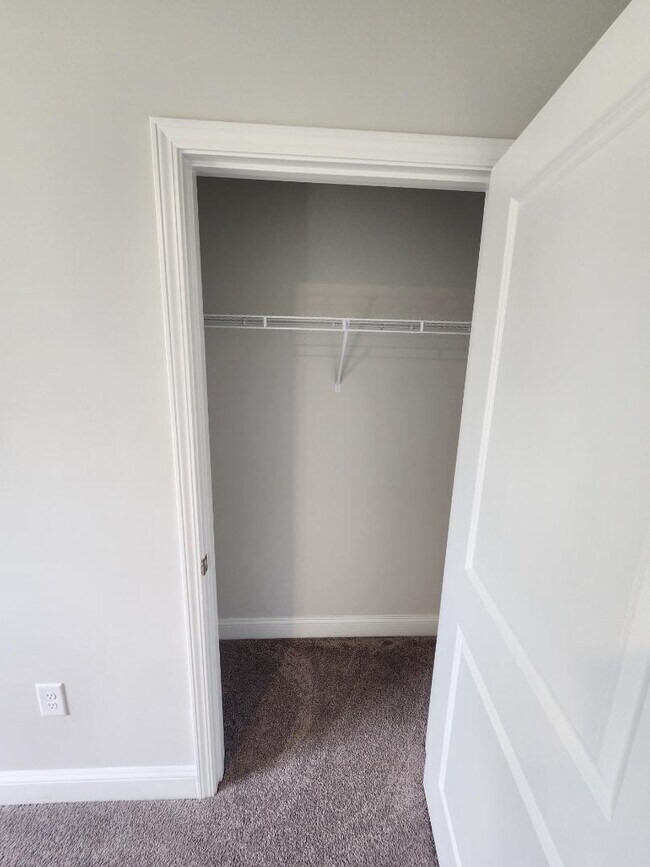 Building Photo - 4044 Dewberry Ln