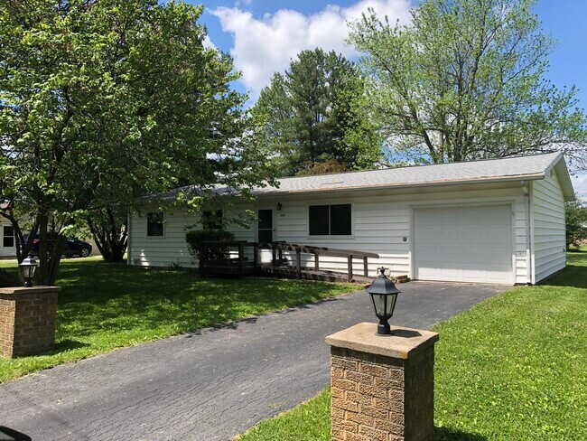 Primary Photo - 6131 Revere Pl