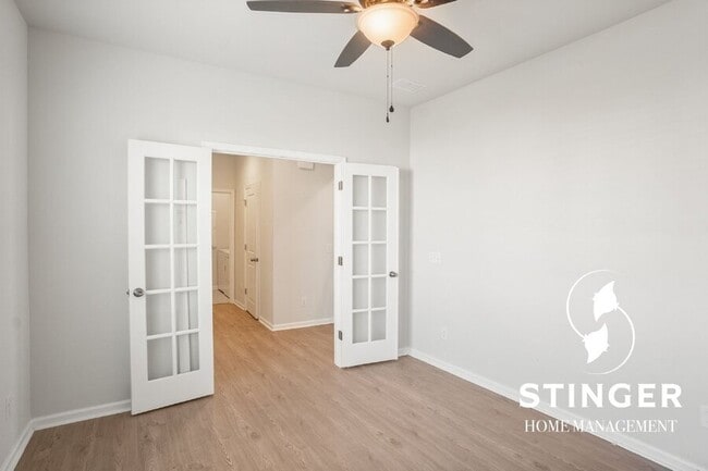 Building Photo - 70 Keowee Ln