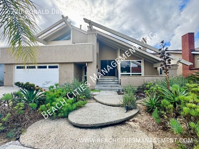 Building Photo - 6220 Ronald Dr