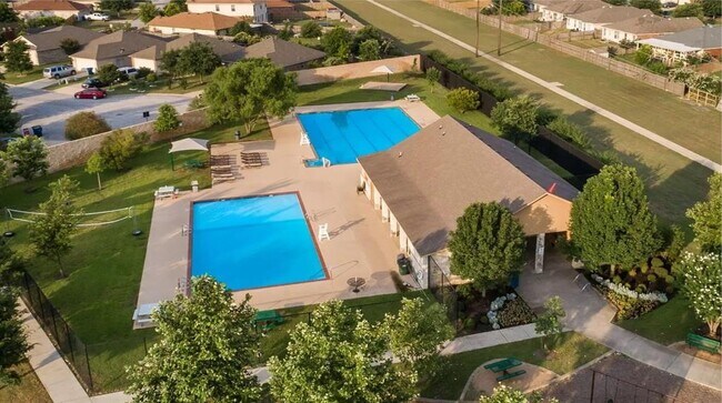 Building Photo - 212 The Good Wy