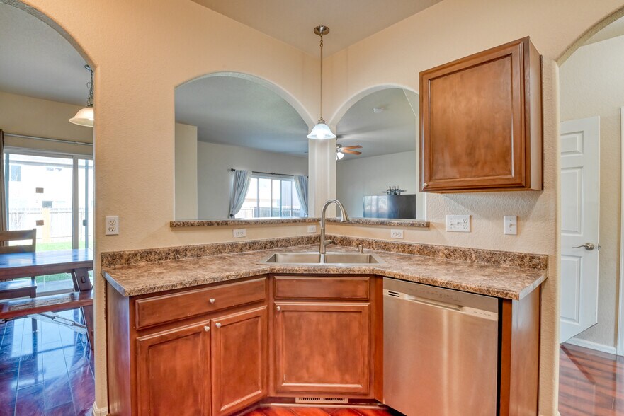 Building Photo - 9456 Portmarnock Ct
