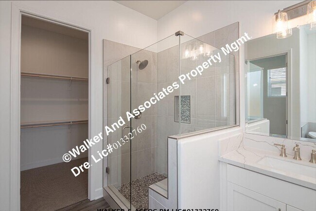 Building Photo - 5812 Lady Bells Dr