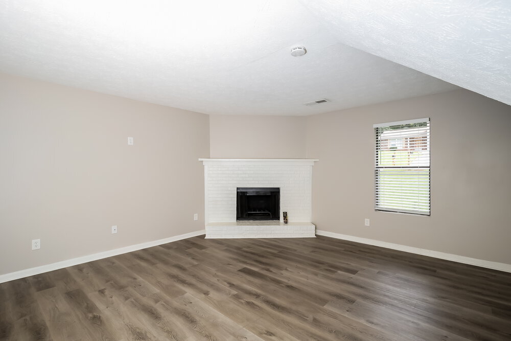 Building Photo - 4578 Old Lake Dr