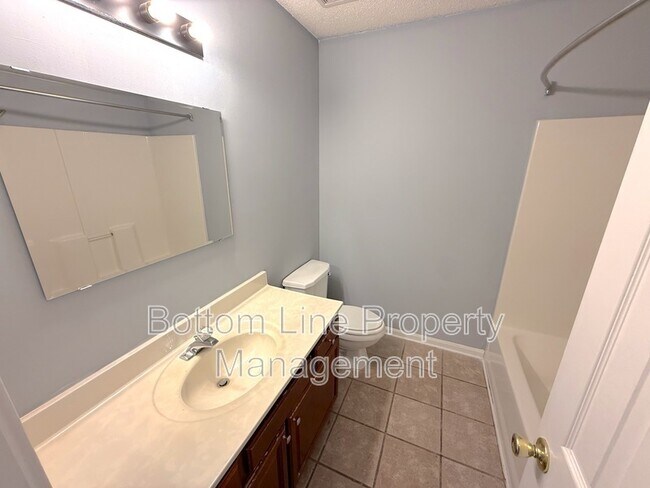 Building Photo - 9932 Birch Knoll Ct