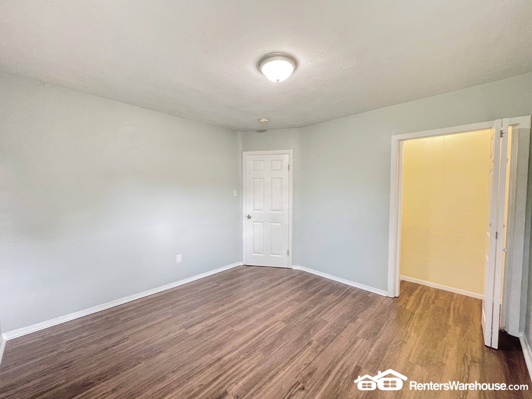 Building Photo - 3308 Hornsea Rd