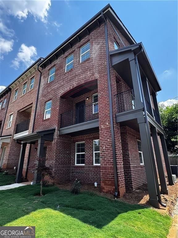 Building Photo - 1777 Temple Ave