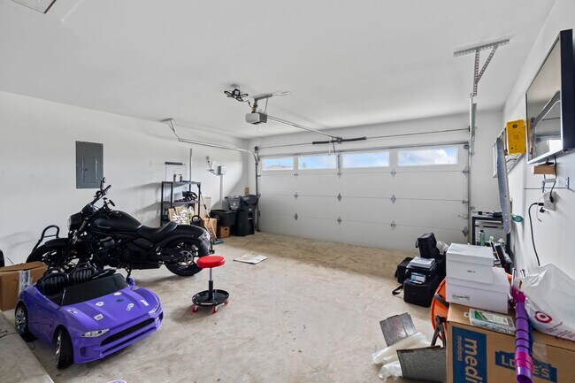 Building Photo - 302 Dusty Bridle Ln