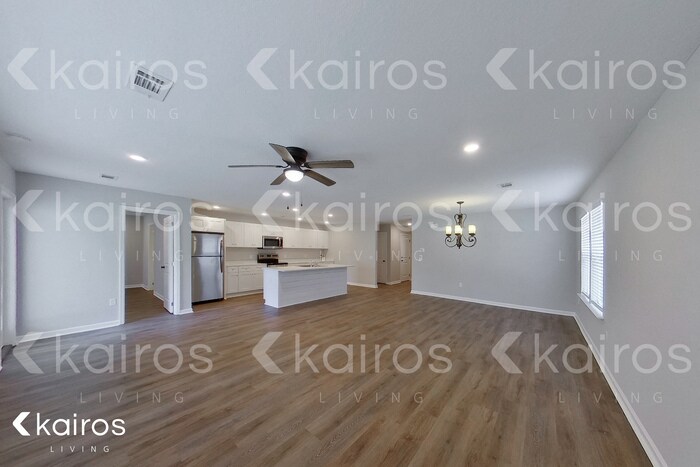 Building Photo - 11 Cottage Grove Dr