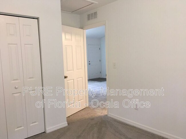 Building Photo - 2581 W Castania Dr