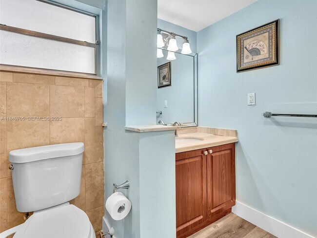 Building Photo - 3600 NE 170th St