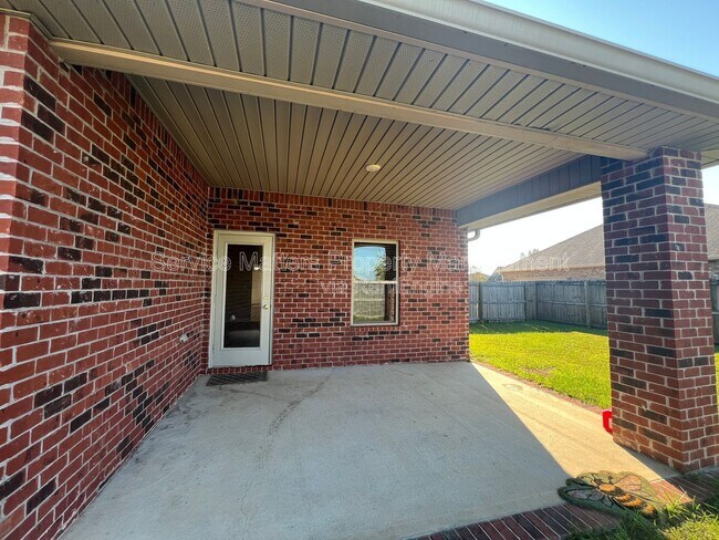 Building Photo - 5951 Palermo Dr