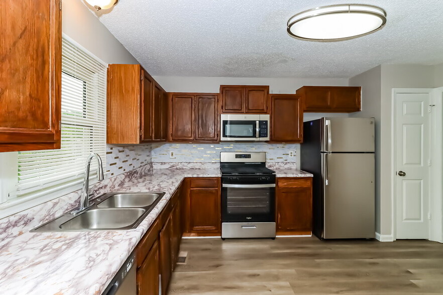 Building Photo - 12026 Lazy Willow Ln
