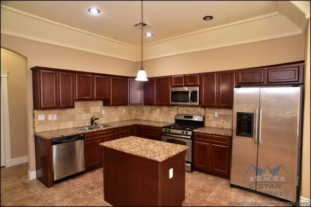 Building Photo - 3 bedroom in El Paso TX 79912
