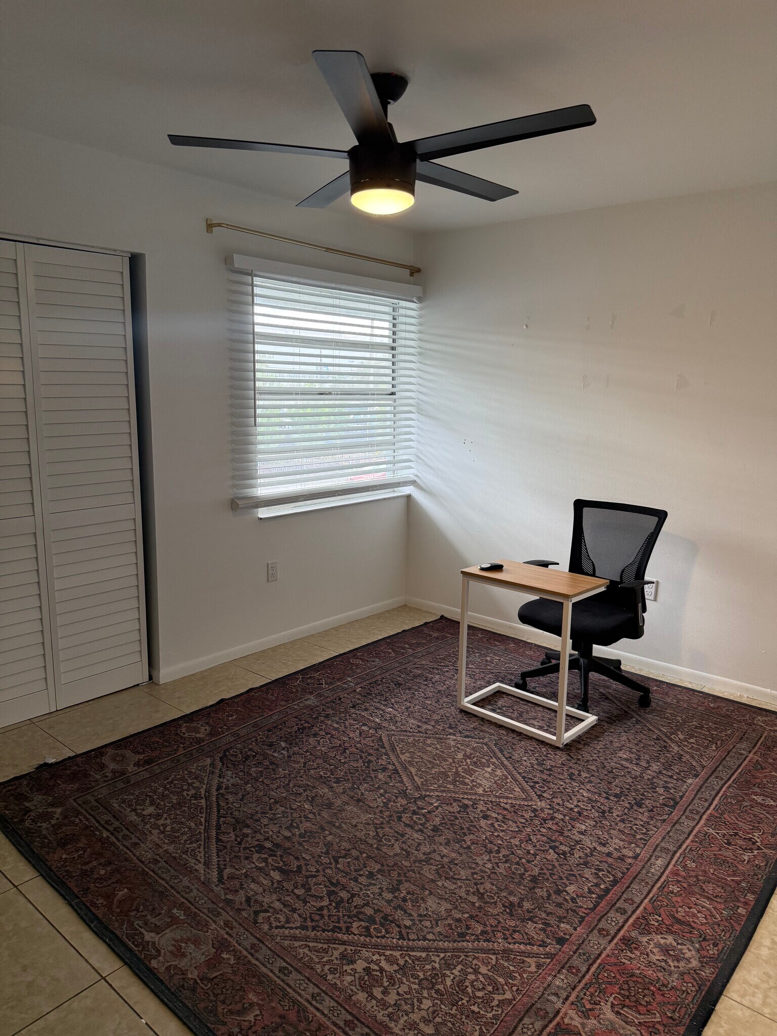 second bedroom - 688 Forrest Dr