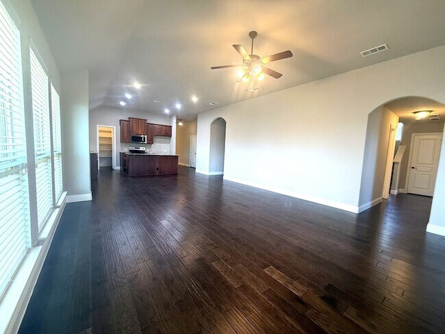 Building Photo - 1109 Abbey Ln