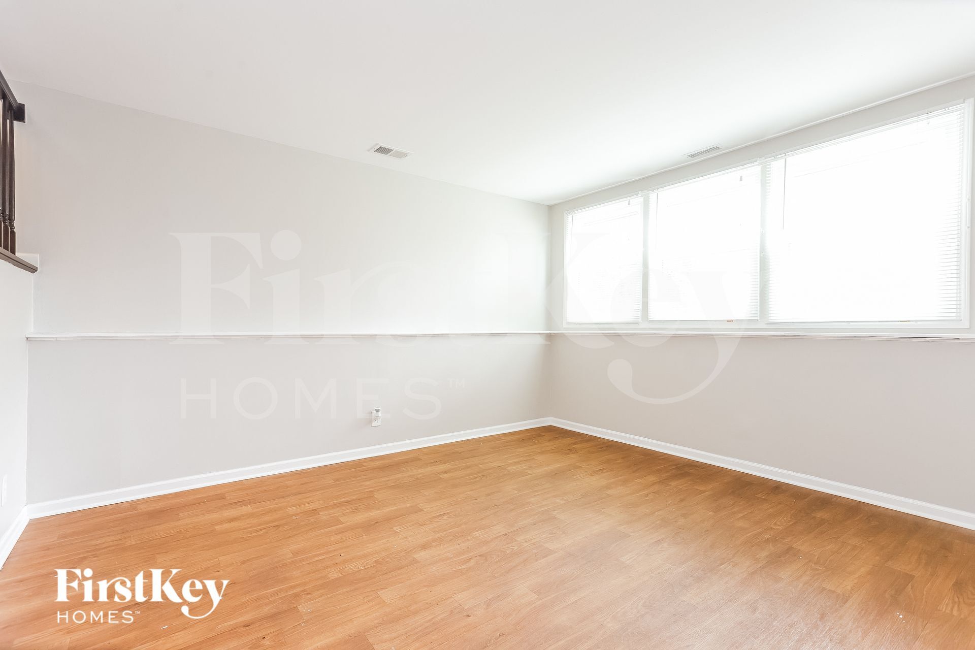 Building Photo - 1939 Ashwood Ln