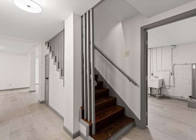 Building Photo - Charming Chattanooga Home in Prime Location!