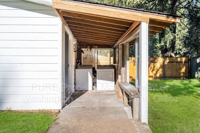 Building Photo - 6415 151st St NW