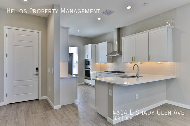 Building Photo - 4814 E Shady Glen Ave