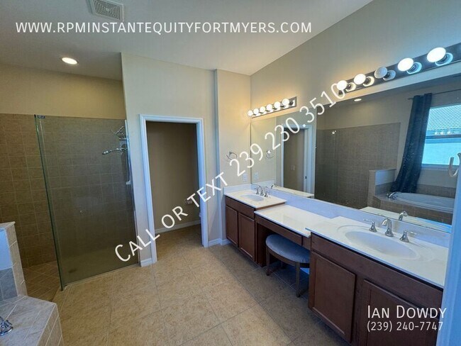 Building Photo - 8120 Banyan Breeze Way