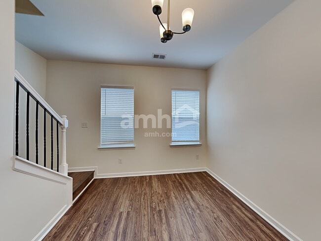 Building Photo - 304 San Anselmo St