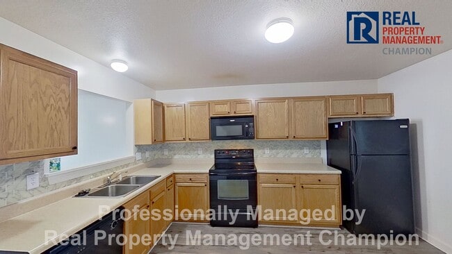 Building Photo - 2 BD/1.5 BA Townhome with Convenient Jacksonville Location