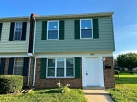 Building Photo - 1901 Beaver Rd