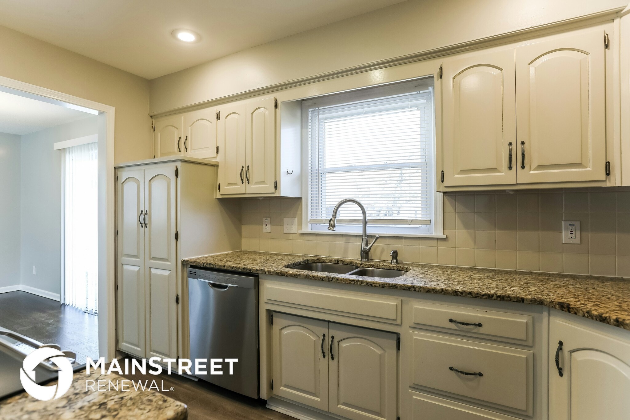 Building Photo - 9311 Hayes Dr