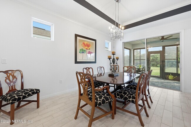 Building Photo - 11130 Town Vw Ct