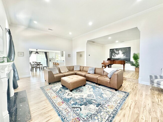 Building Photo - Breathtaking Custom Country Two-Story Home, Fully Remodeled & Beautifully Appointed on Private 20...