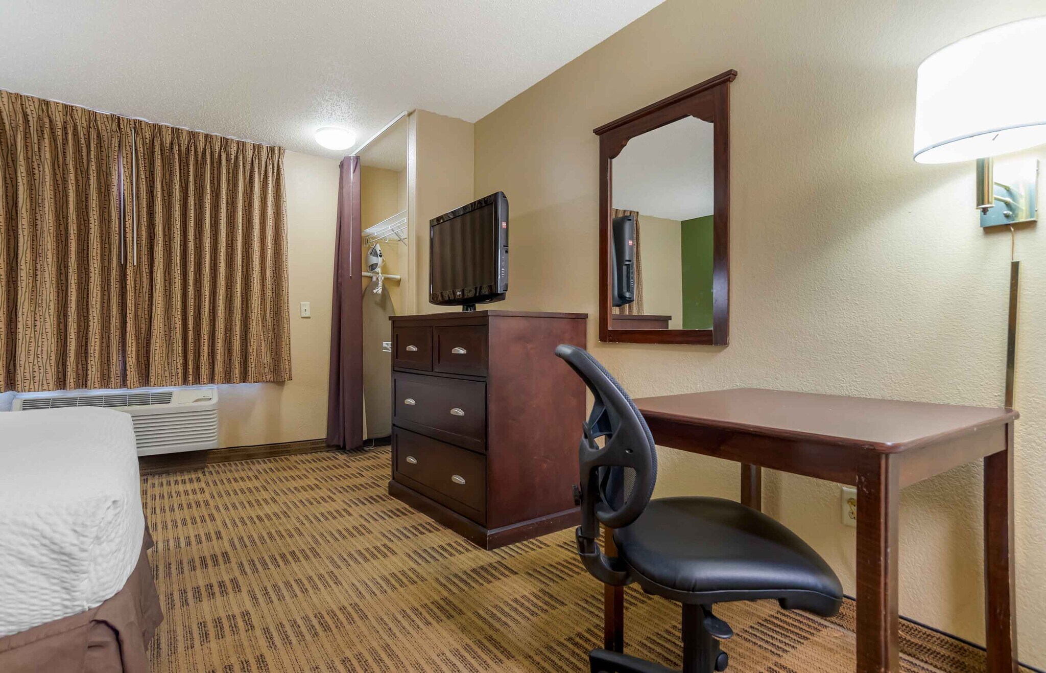 Building Photo - Furnished Studio-New Orleans - Metairie