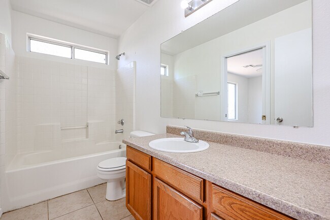 Building Photo - 1850 N 84th Ln