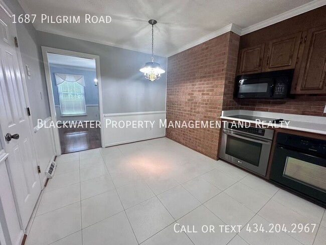 Building Photo - 1687 Pilgrim Rd