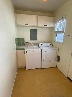 Laundry Room - 4153 Duquesne Ave