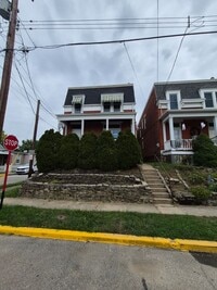 Building Photo - 132 Evergreen Ave